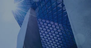 Conceito de expansão em tons de azul ilustrando o que significa escalabilidade na nuvem