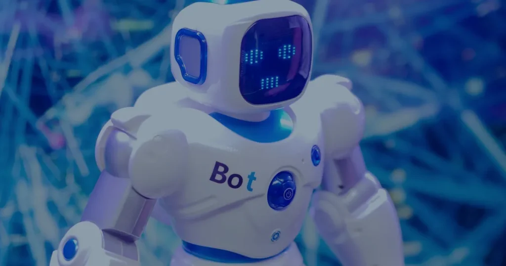 Robô em tons de azul ilustrando o papel da IA na otimização da computação em nuvem