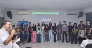 Grupo de participantes da maratona de inovação do Sebrae, em Ariquemes